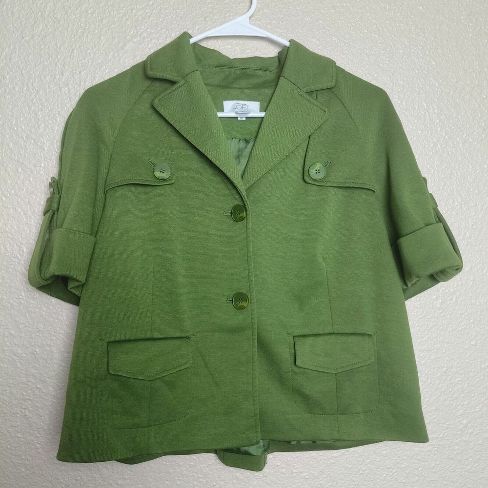 Ann Taylor Loft Women's Military Green Cropped Blazer Size 8 Short Sleeve Button